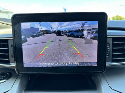 Used 2022 Ford Explorer XLT w/ Equipment Group 202A image 23