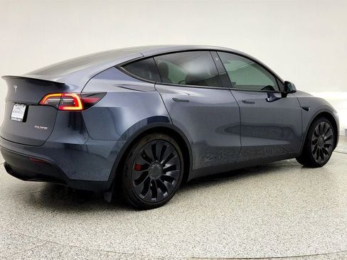 Used 2022 Tesla Model Y Performance image 5