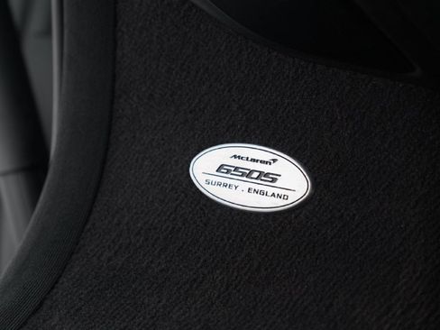 Used 2015 McLaren 650S Spider RWD image 26