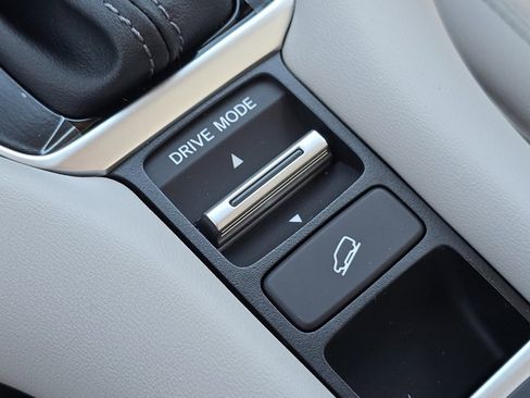 New 2026 Honda HR-V EX-L image 7