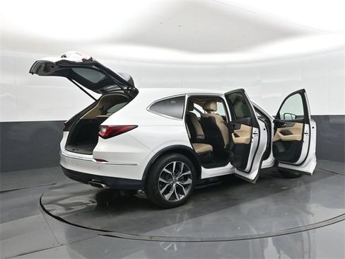 Used 2022 Acura MDX FWD w/ Technology Package image 46