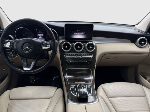 Used 2018 Mercedes-Benz GLC 300 4MATIC w/ Multimedia Package image 20