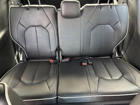 New 2026 Chrysler Pacifica Limited w/ S Appearance Package image 8