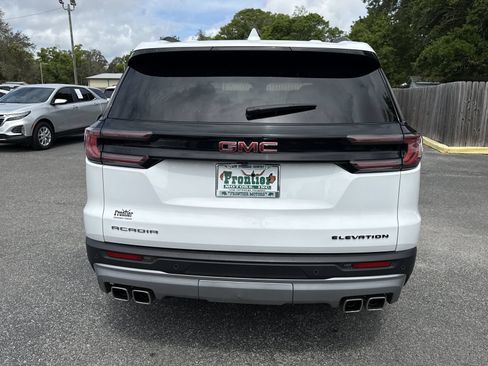 Used 2025 GMC Acadia Elevation FWD image 4