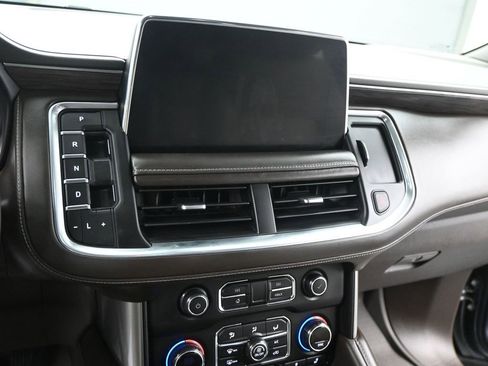 Used 2021 Chevrolet Tahoe Z71 w/ Z71 Off-Road Package image 4