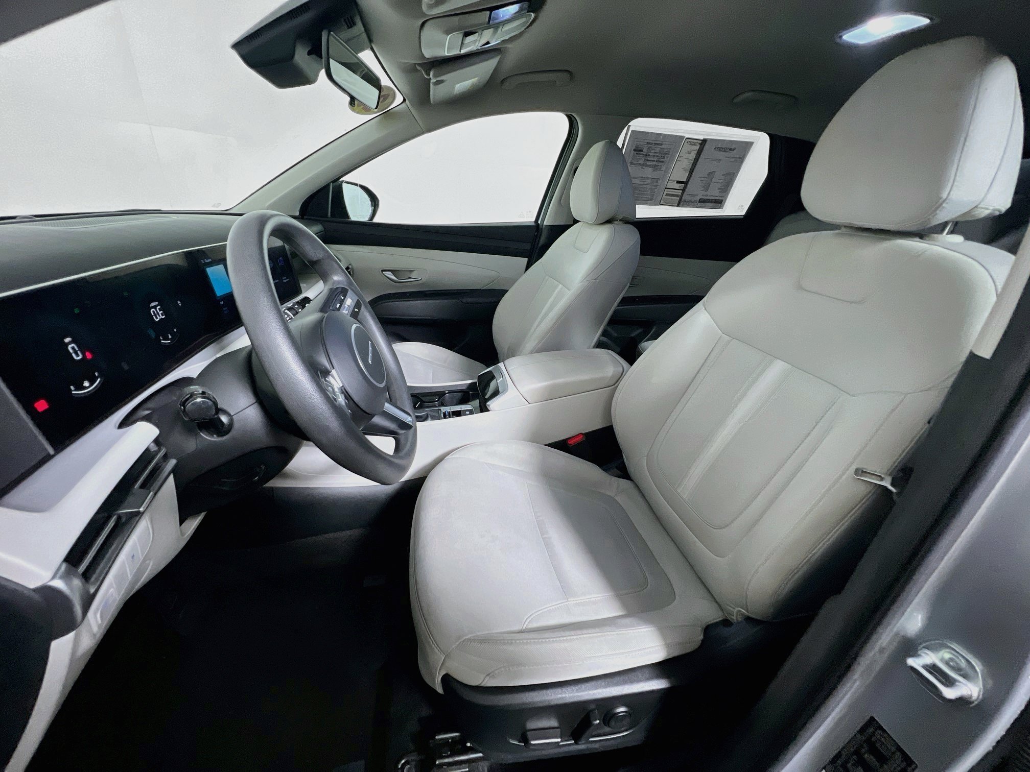 Used 2025 Hyundai Tucson SEL FWD image 14