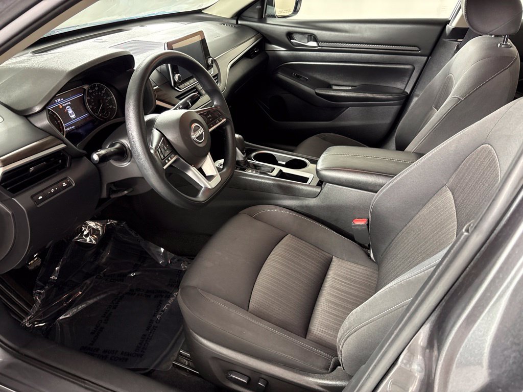 Used 2024 Nissan Altima 2.5 SV FWD image 26