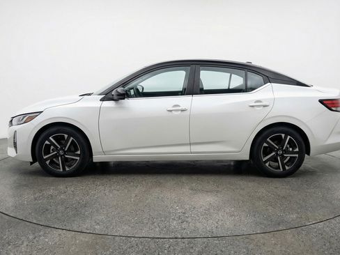 Used 2025 Nissan Sentra SV image 5