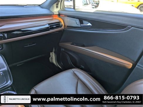 Used 2022 Lincoln Nautilus Reserve image 16