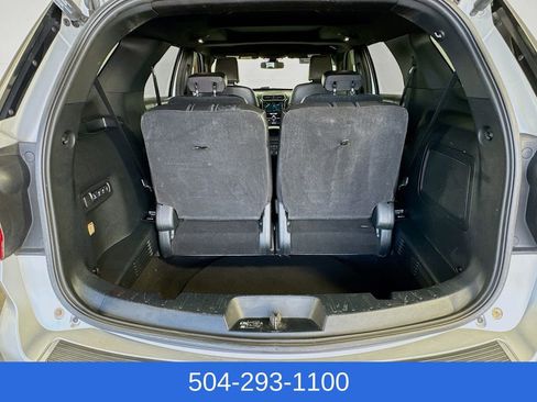 Used 2018 Ford Explorer Platinum image 27