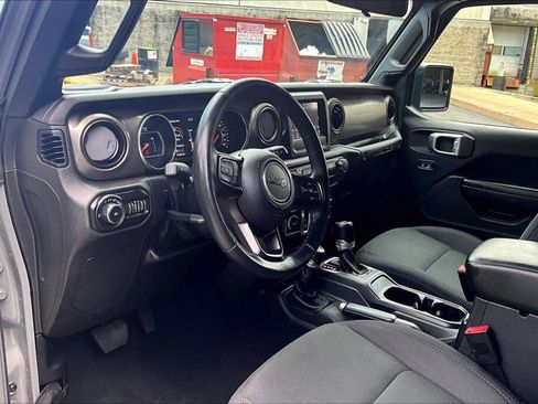 Used 2019 Jeep Wrangler Sport AWD/4WD image 10