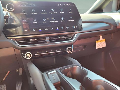 New 2026 Chevrolet Equinox EV RS image 16