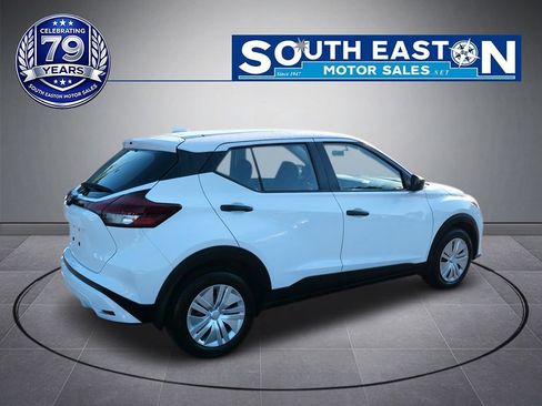 Used 2023 Nissan Kicks S FWD image 7