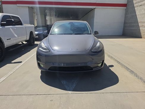 Used 2022 Tesla Model Y Performance AWD/4WD image 2