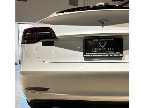 Used 2023 Tesla Model 3 Standard Range image 16