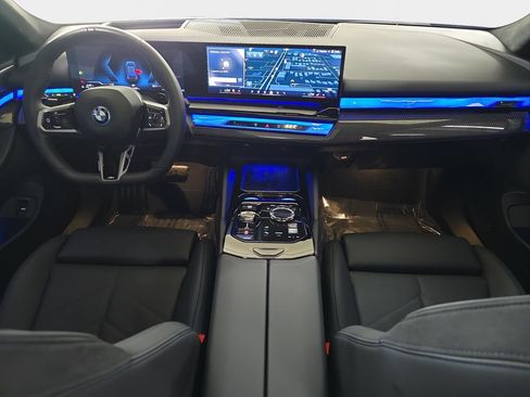 Used 2026 BMW 550e xDrive AWD/4WD image 12