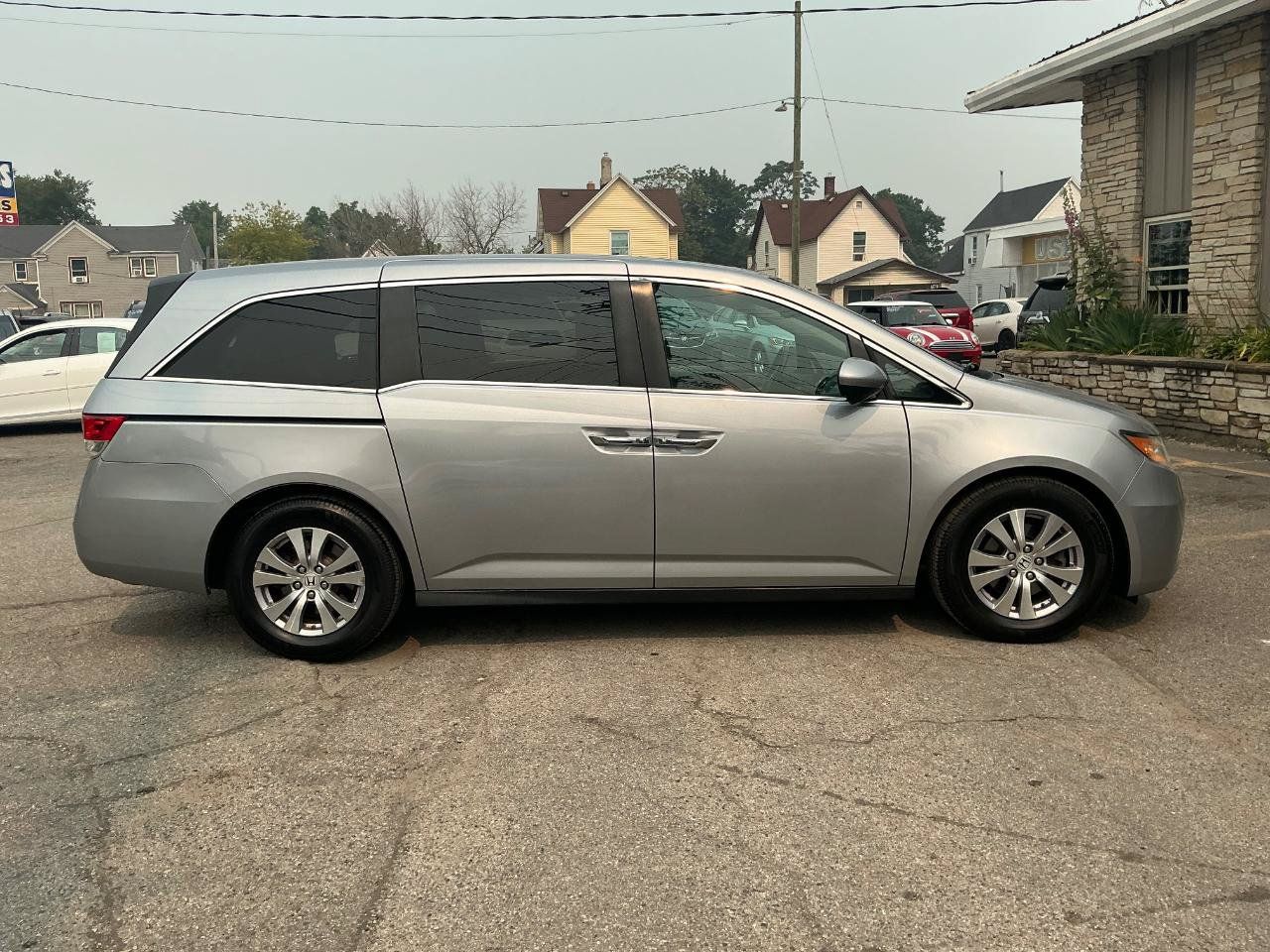Used 2016 Honda Odyssey EX-L image 2