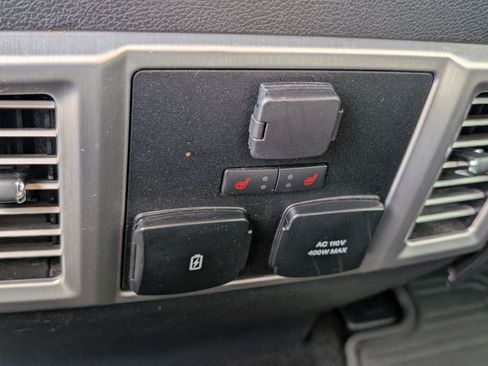 Used 2019 Ford F150 Platinum w/ Equipment Group 701A Luxury image 17