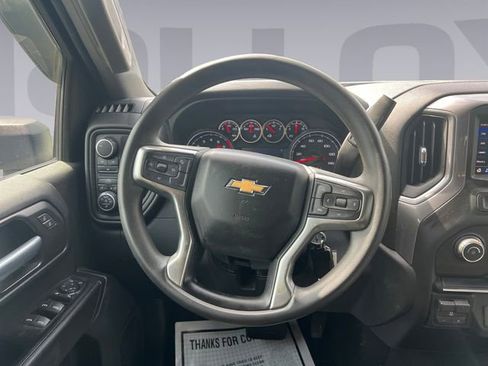 Used 2021 Chevrolet Silverado 2500 Custom w/ Custom Value Package image 13