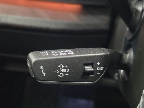 Used 2024 Audi Q8 Prestige w/ Prestige Package image 43