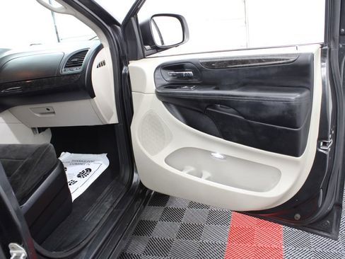 Used 2012 Dodge Grand Caravan SXT image 22