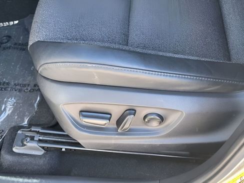 Used 2023 Toyota Crown AWD/4WD image 23