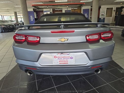 Used 2023 Chevrolet Camaro LT RWD image 12