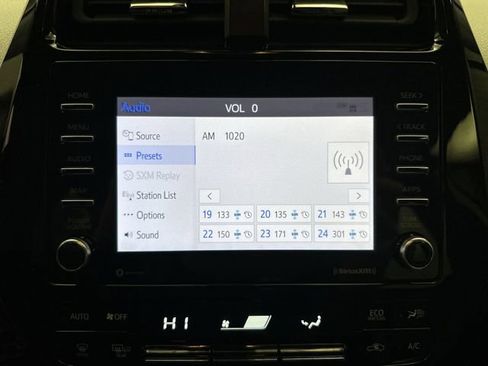 Used 2022 Toyota Prius LE AWD/4WD image 16