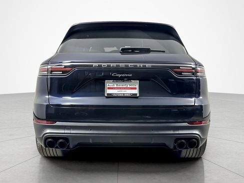 Used 2022 Porsche Cayenne Platinum Edition AWD/4WD image 4