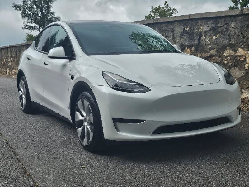 Used 2021 Tesla Model Y Long Range AWD/4WD image 12