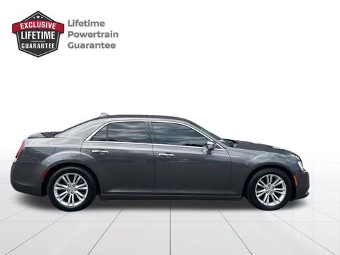Used 2015 Chrysler 300 C RWD image 6