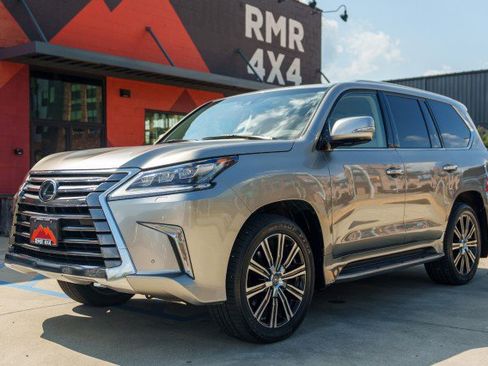 Used 2018 Lexus LX 570 4WD image 1