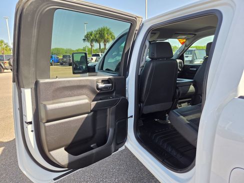 Used 2024 GMC Sierra 3500 Pro AWD/4WD image 17