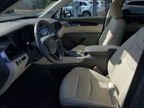 Used 2024 Cadillac XT6 Premium Luxury w/ Technology Package AWD/4WD image 21