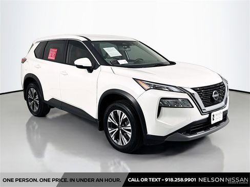 Certified 2023 Nissan Rogue SV image 3