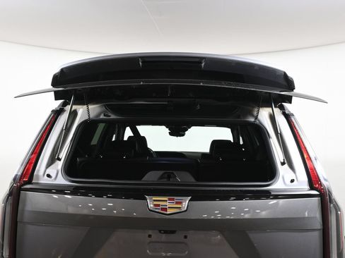 Used 2022 Cadillac Escalade Sport w/ Touring Package AWD/4WD image 42