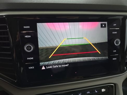 Used 2023 Volkswagen Atlas SE image 24