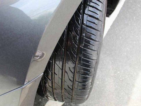 Used 2018 Ford Mustang Premium RWD image 30