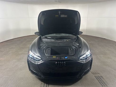 New 2026 Audi RS e-tron GT performance image 19