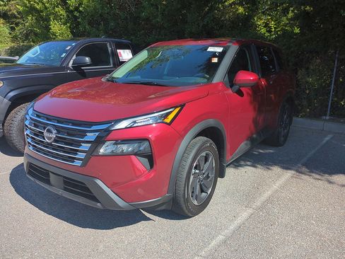 Used 2026 Nissan Rogue SV FWD image 38