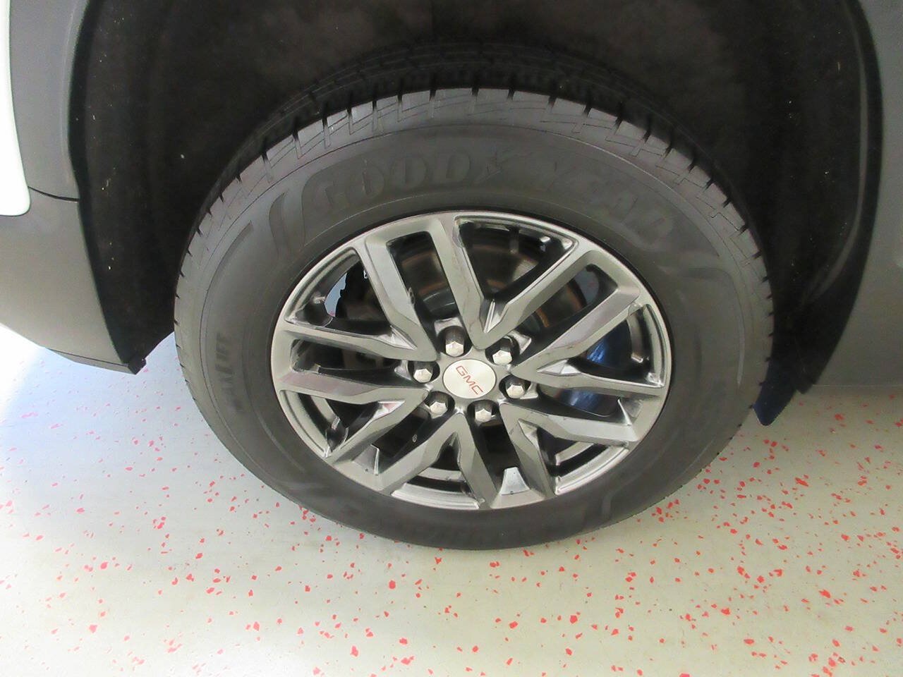 Used 2019 GMC Acadia SLT AWD/4WD image 27