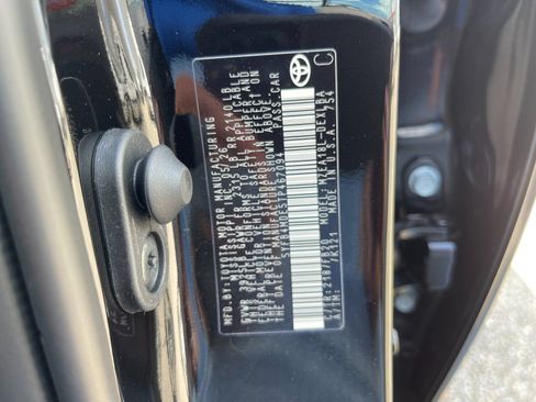 Used 2026 Toyota Corolla LE w/ LE Premium Package FWD image 31
