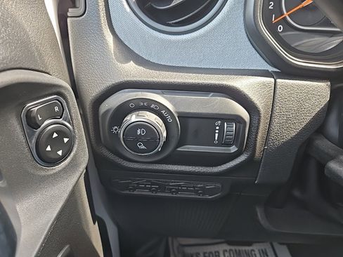 New 2025 Jeep Gladiator Sport image 37