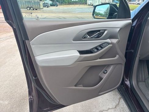 Used 2019 Chevrolet Traverse LT w/ LPO, Blackout Package AWD/4WD image 11
