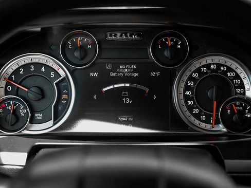 Used 2018 RAM 1500 Laramie w/ Convenience Group AWD/4WD image 20