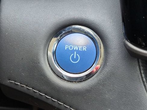 Used 2022 Toyota Highlander XLE FWD image 28