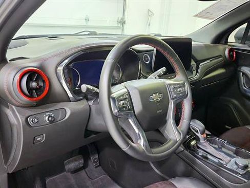 Used 2025 Chevrolet Blazer RS FWD image 10
