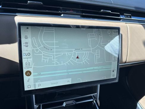 New 2026 Land Rover Range Rover Long Wheelbase SE AWD/4WD image 15