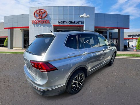 Used 2021 Volkswagen Tiguan SE FWD image 7