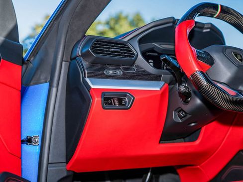 Used 2019 Lamborghini Urus image 54